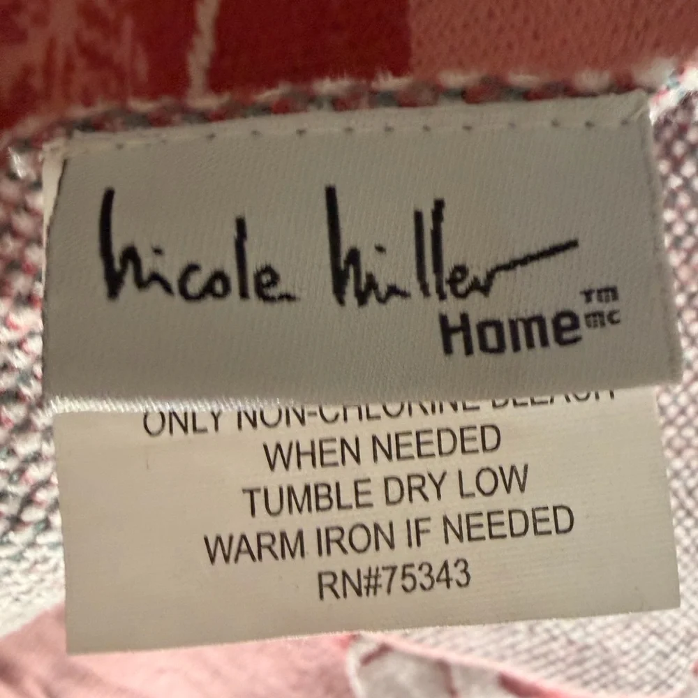 Nicole Miller Home 50x70in Decorative Throw Pink Sweater Print Cotton Blend